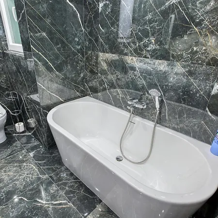 Seaview 3br With Wifi, Terrace, Ac & Sofabed By 360 Estates