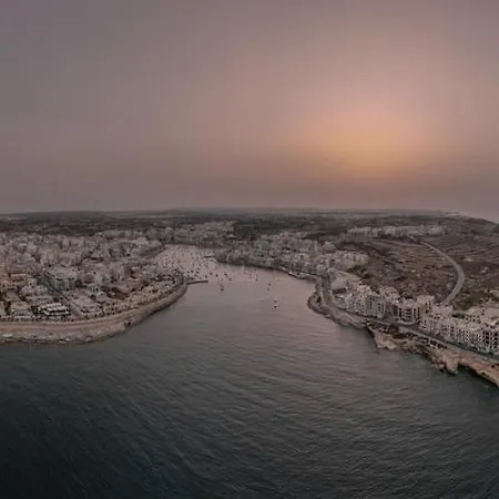 Apartamento Seaview 3br With Wifi, Terrace, Ac & Sofabed By 360 Estates Il-Mahsel