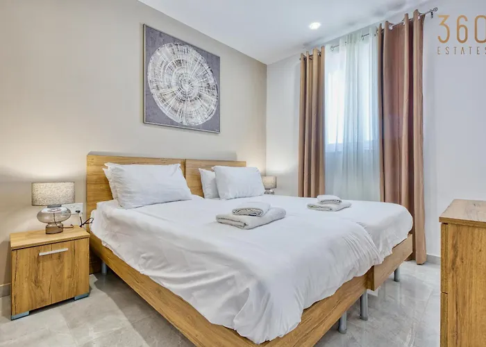 Seaview 3br With Wifi, Terrace, Ac & Sofabed By 360 Estates *